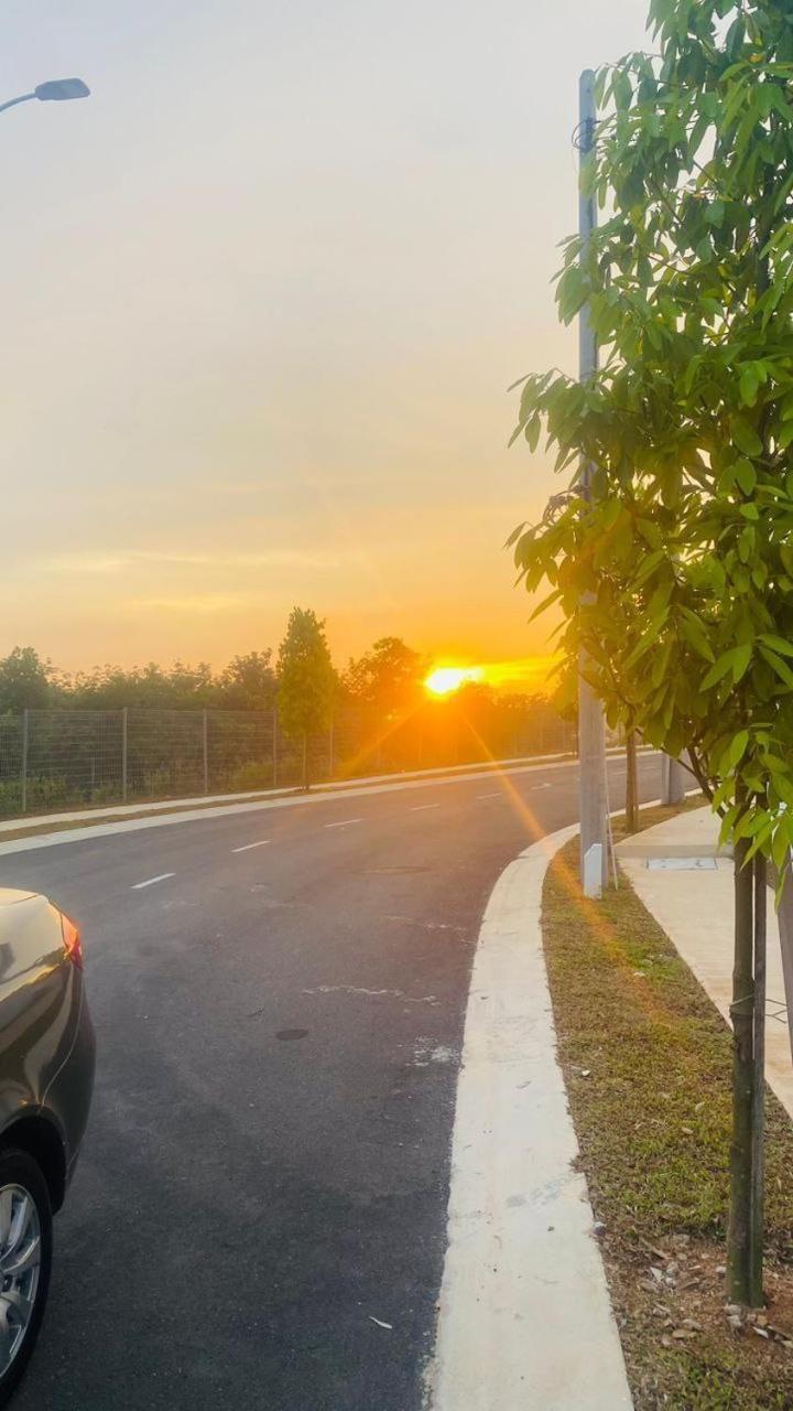 Bungavilla Resthouse Sendayan Port Dickson Luaran gambar